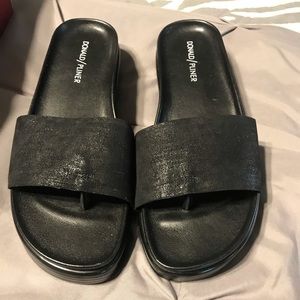 Brand new never worn Donald Pliner wedge sandals
